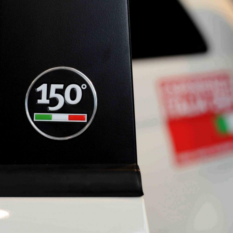 badge fiat anniversario 150esimo